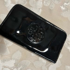 Patent leather wallet